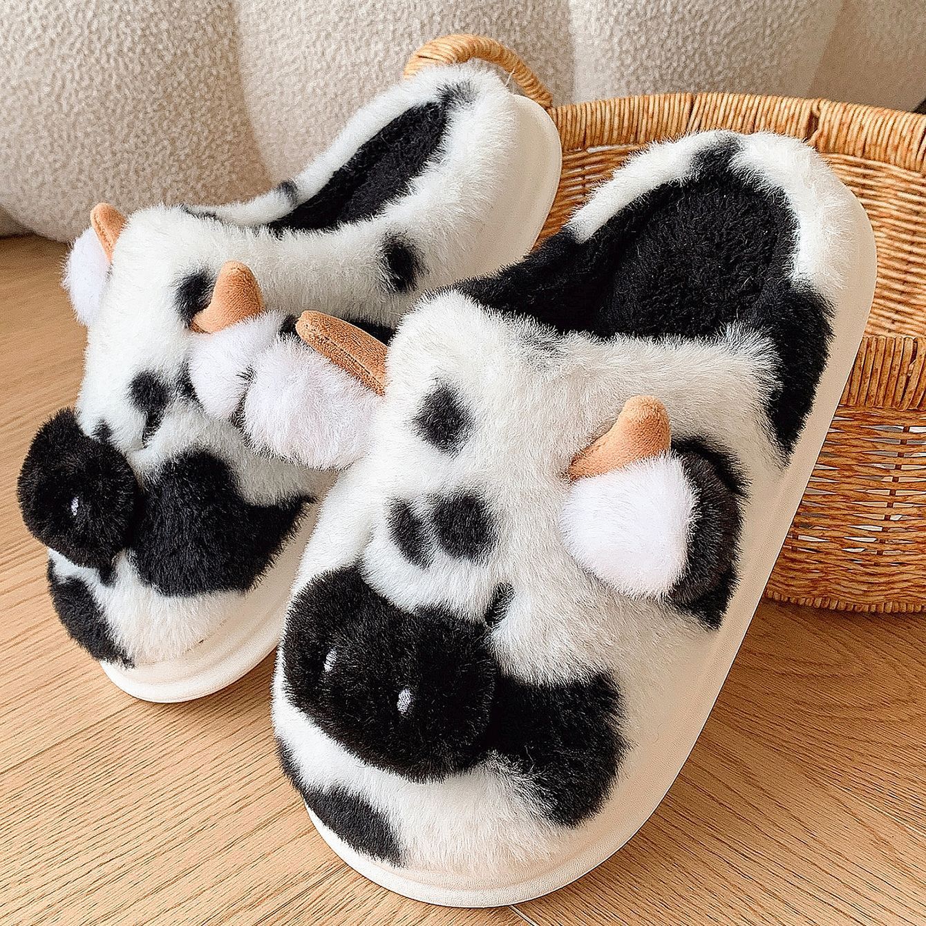 Baotou Spotted Cow Fur Slippers