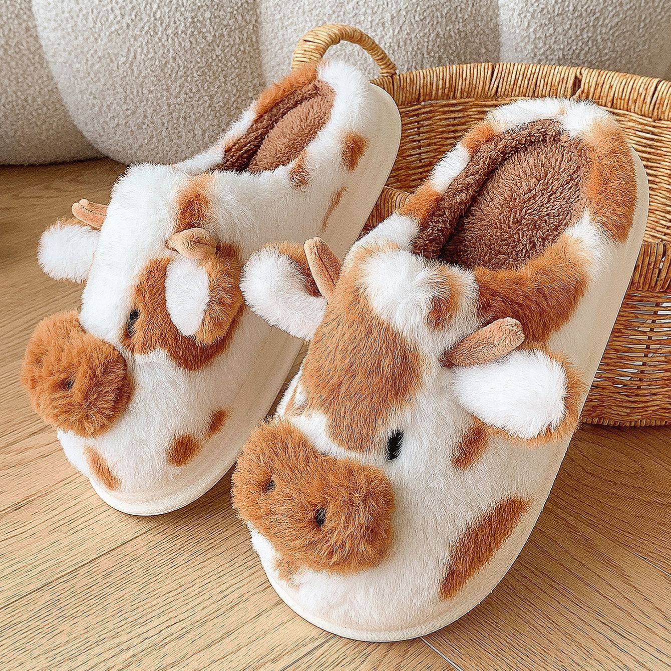 Baotou Spotted Cow Fur Slippers